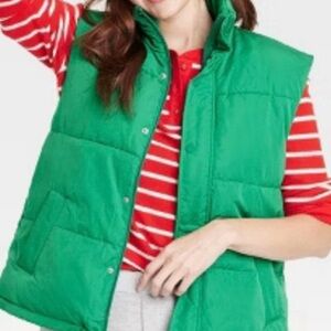 Green Puffer Vest for Women. wonders shop.